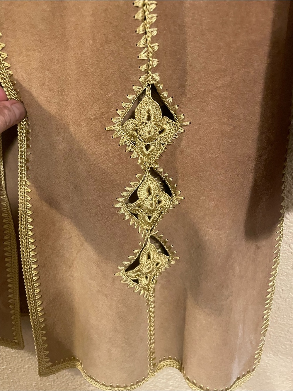 Adrienne Landau Brown Suede Open-Front Coat with Gold Trim - Picture 4 of 5